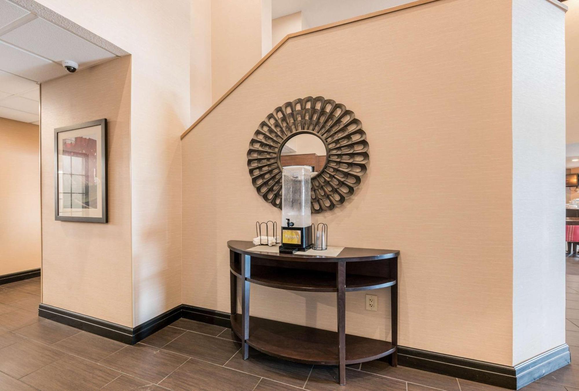 Comfort Suites Monroe Kültér fotó