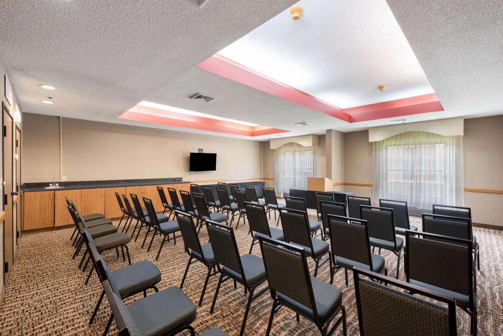 Comfort Suites Monroe Kültér fotó